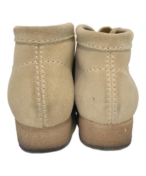 CLARKS（クラークス）CLARKS (クラークス) ワラビーブーツ ベージュ サイズ:23.5の古着・服飾アイテム