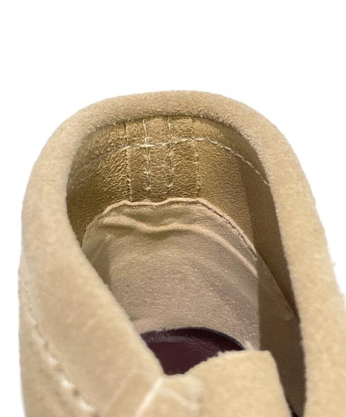 CLARKS（クラークス）CLARKS (クラークス) ワラビーブーツ ベージュ サイズ:23.5の古着・服飾アイテム