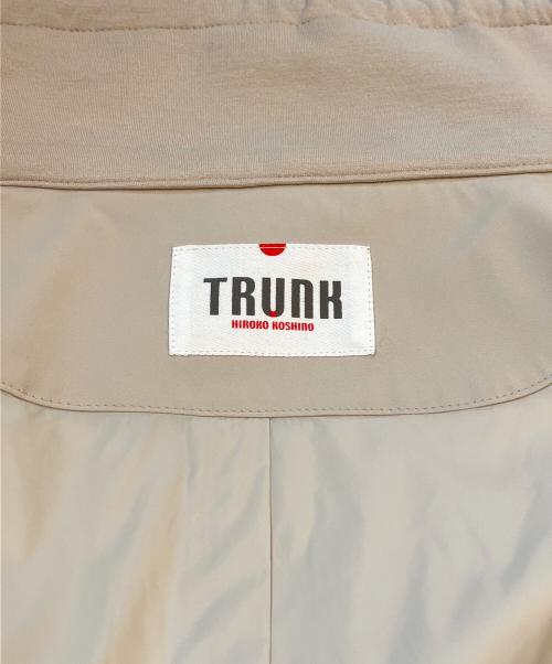TRUNK HIROKO KOSHINO（トランク ヒロコ コシノ）TRUNK HIROKO KOSHINO (トランク ヒロコ コシノ) スプリングコート/【2WAY】ポリエステルアウター　RSUEB-01660 ベージュ サイズ:38の古着・服飾アイテム