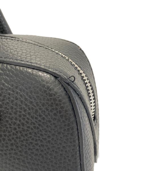 AULENTTI（オウレンティ）AULENTTI (オウレンティ) BUGETTE BAG ブラックの古着・服飾アイテム