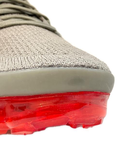 NIKE（ナイキ）NIKE (ナイキ) ローカットスニーカー/Air VaporMax FLYKNIT 2　942842-010 グレー サイズ:27.5の古着・服飾アイテム