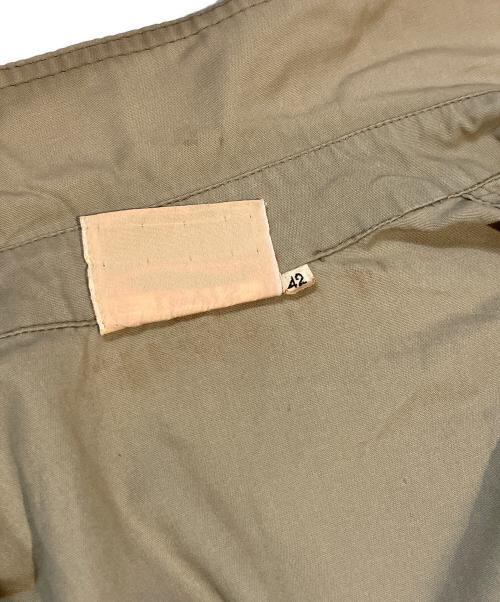 LEVI'S（リーバイス）LEVI'S (リーバイス) ミリタリージャケット ベージュ サイズ:42の古着・服飾アイテム