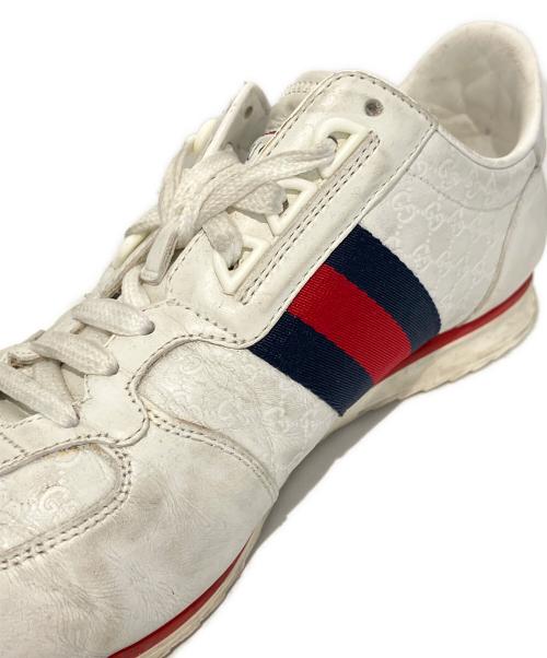 GUCCI（グッチ）GUCCI (グッチ) スニーカー　233334　マイクログッチシマ サイドライン ホワイト サイズ:7 1/2の古着・服飾アイテム