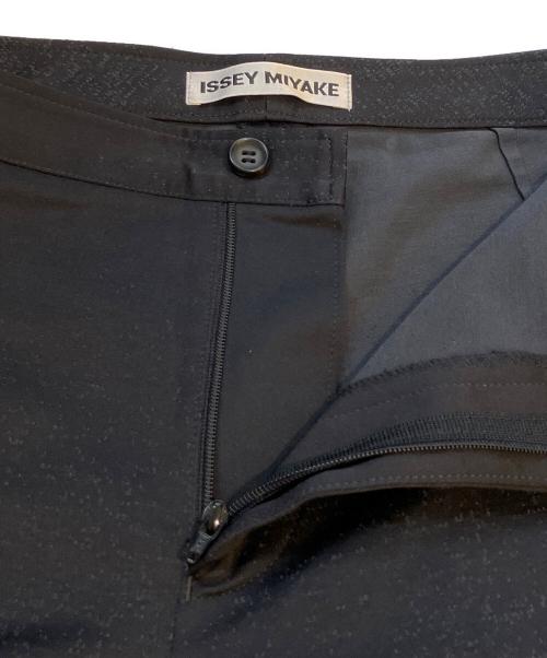 ISSEY MIYAKE（イッセイミヤケ）ISSEY MIYAKE (イッセイミヤケ) グラデーションパンツ　IM01FF012 グレー サイズ:1の古着・服飾アイテム