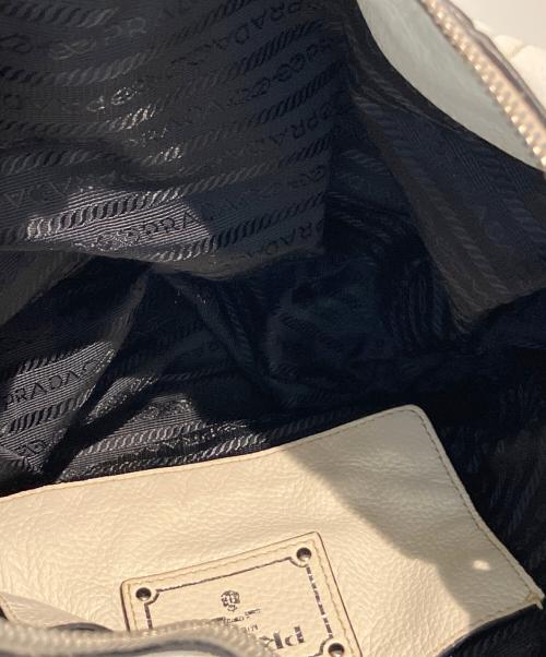 PRADA（プラダ）PRADA (プラダ) バッグ アイボリーの古着・服飾アイテム