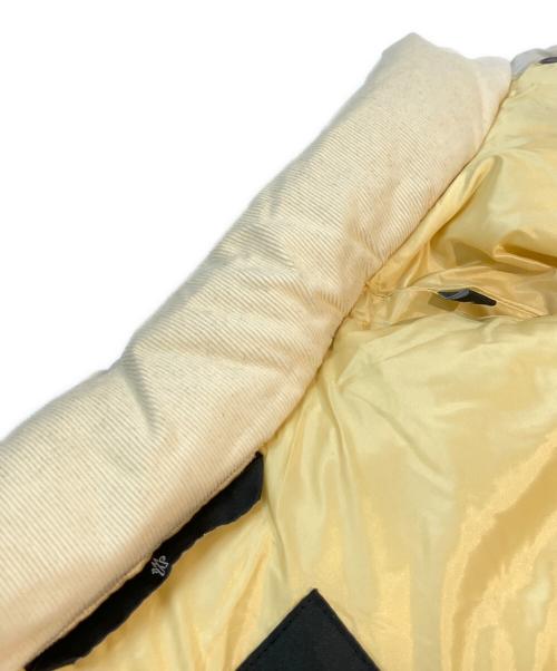 MONCLER GRENOBLE（モンクレール グルノーブル）MONCLER GRENOBLE (モンクレール グルノーブル) ダウンベスト/SORAPIS　J10981A00007 アイボリー サイズ:1の古着・服飾アイテム