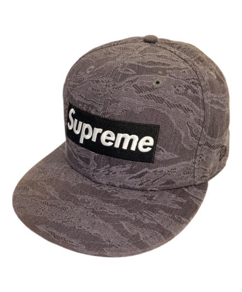 New Era（ニューエラ）New Era (ニューエラ) SUPREME (シュプリーム) キャップ グレーの古着・服飾アイテム