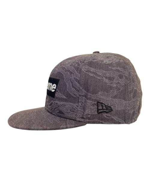 New Era（ニューエラ）New Era (ニューエラ) SUPREME (シュプリーム) キャップ グレーの古着・服飾アイテム