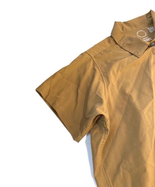山と道（ヤマトミチ）山と道 (ヤマトミチ) 半袖シャツ カーキ サイズ:Ｓの古着・服飾アイテム