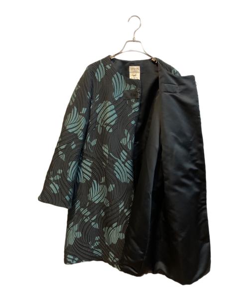 ARMANI COLLEZIONI（アルマーニ コレツィオーニ）ARMANI COLLEZIONI (アルマーニ コレツィオーニ) プリーツノーカラーコート ブラック×グリーン サイズ:42の古着・服飾アイテム