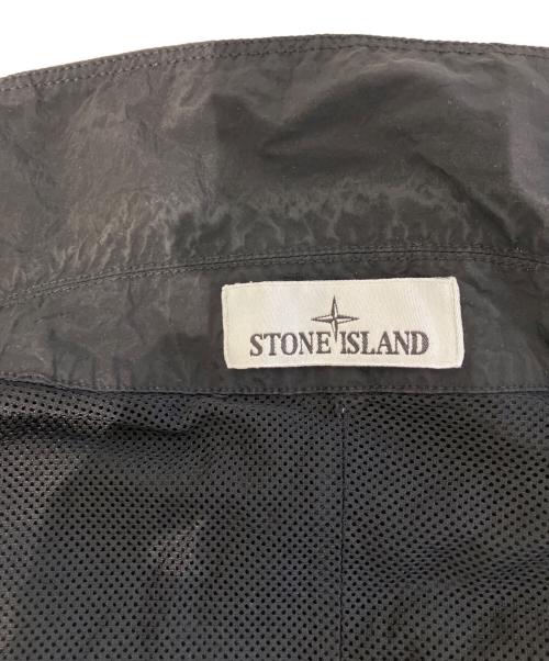 STONE ISLAND（ストーンアイランド）STONE ISLAND (ストーンアイランド) NYLON METAL IN ECONYL OVERSHIRT ブラック サイズ:Mの古着・服飾アイテム