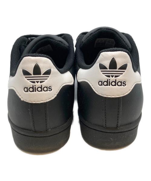adidas（アディダス）adidas (アディダス) スニーカー ブラック サイズ:22cmの古着・服飾アイテム
