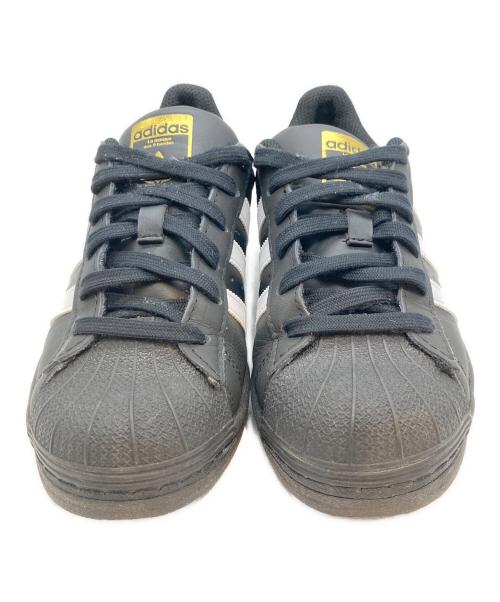 adidas（アディダス）adidas (アディダス) スニーカー ブラック サイズ:22cmの古着・服飾アイテム