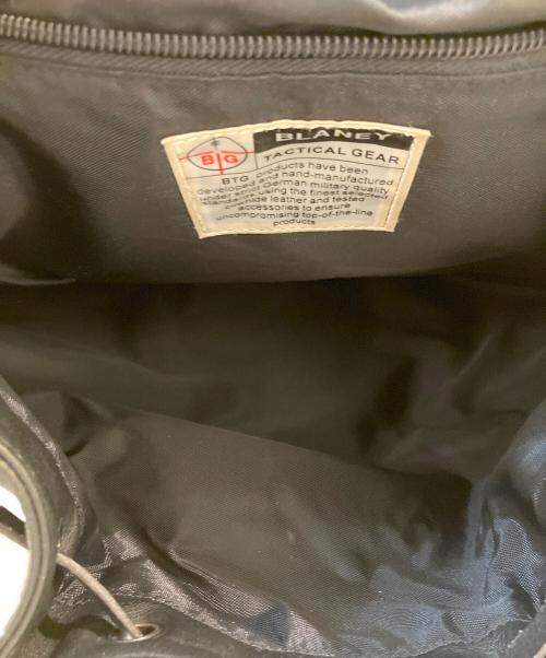 BLANEY TACTICAL GEAR（ブラニー・タクティカル・ギア）BLANEY TACTICAL GEAR (ブラニー・タクティカル・ギア) レザーリュック ブラック サイズ:-の古着・服飾アイテム