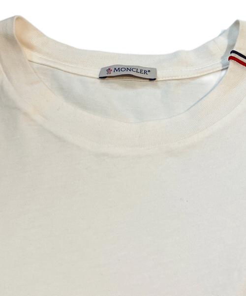 MONCLER（モンクレール）MONCLER (モンクレール) ロゴパッチTシャツ L10918C00074 89B8Q ホワイト サイズ:Lの古着・服飾アイテム