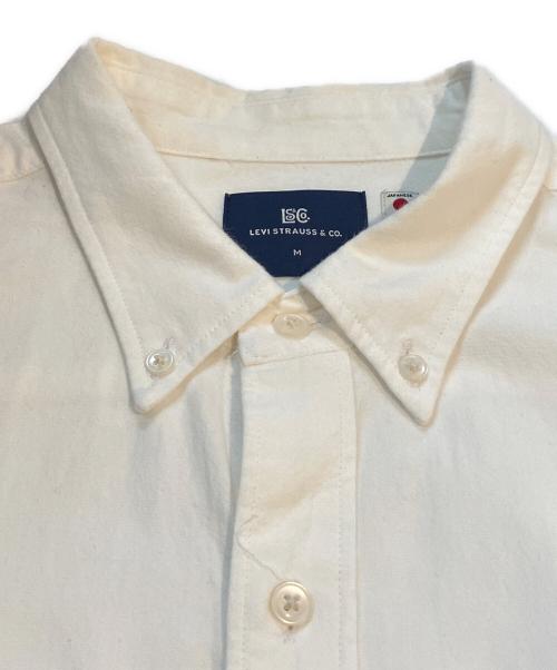 LEVI'S（リーバイス）LEVI'S (リーバイス) ボタンダウンシャツ　PC9-00ILI-0001 ホワイト サイズ:Mの古着・服飾アイテム