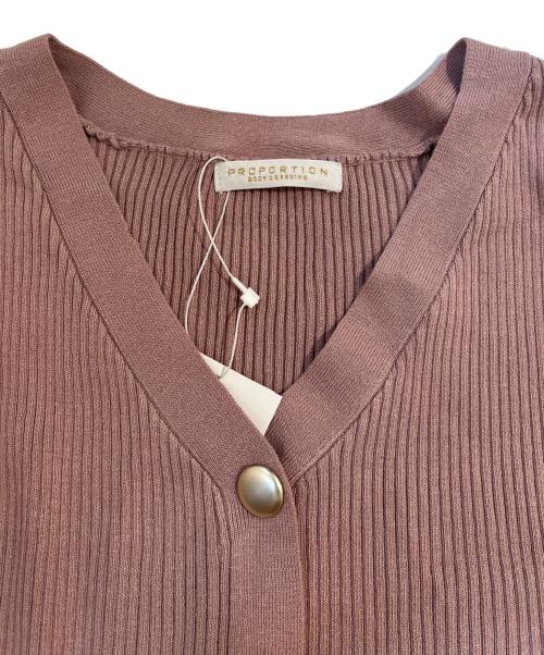 PROPORTION BODY DRESSING（プロポーションボディドレッシング）PROPORTION BODY DRESSING (プロポーションボディドレッシング) 部分シアーペプラムニット　121-6270606 ピンク サイズ:M 未使用品の古着・服飾アイテム