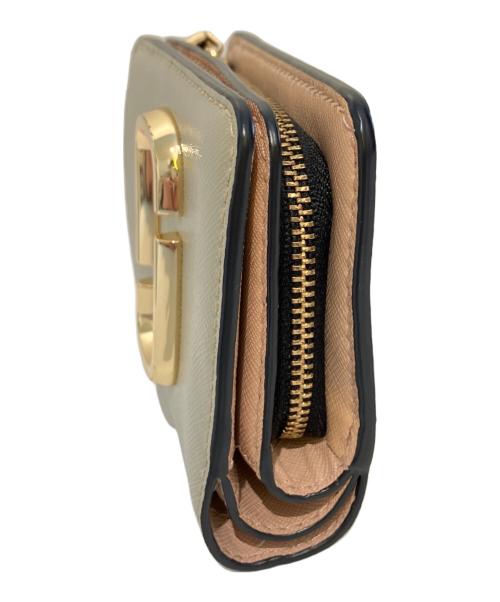 MARC JACOBS（マークジェイコブス）MARC JACOBS (マークジェイコブス) 2つ折り財布 ベージュの古着・服飾アイテム