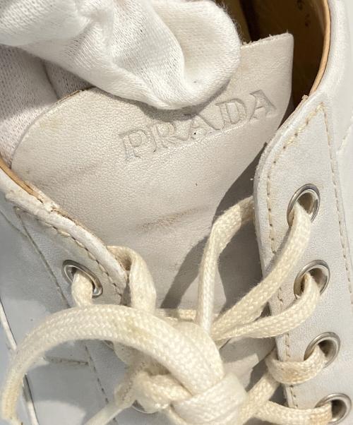 PRADA（プラダ）PRADA (プラダ) ドライビングシューズ ホワイト サイズ:6 1/2の古着・服飾アイテム