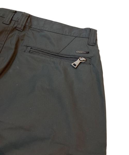BURBERRY BLACK LABEL（バーバリーブラックレーベル）BURBERRY BLACK LABEL (バーバリーブラックレーベル) ギミックカーゴパンツ BMS37-114-09 ブラック サイズ:73の古着・服飾アイテム