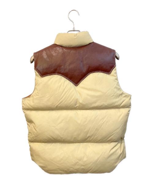 RockyMountainFeatherBed（ロッキーマウンテンフェザーベッド）RockyMountainFeatherBed (ロッキーマウンテンフェザーベッド) ダウンベスト ベージュ サイズ:42の古着・服飾アイテム