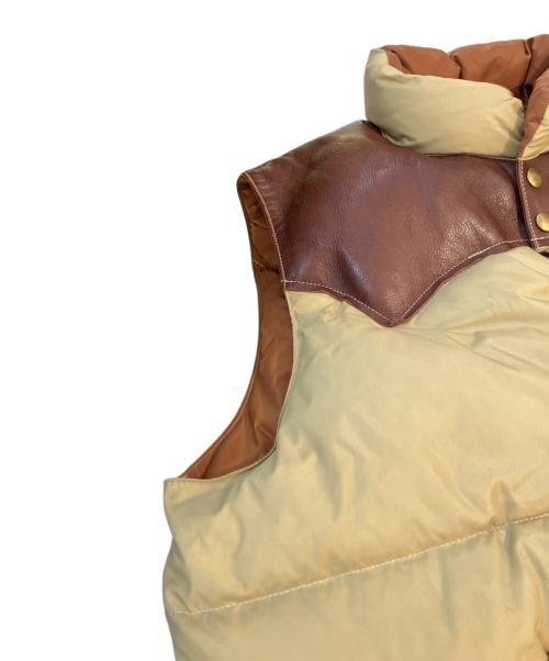 RockyMountainFeatherBed（ロッキーマウンテンフェザーベッド）RockyMountainFeatherBed (ロッキーマウンテンフェザーベッド) ダウンベスト ベージュ サイズ:42の古着・服飾アイテム
