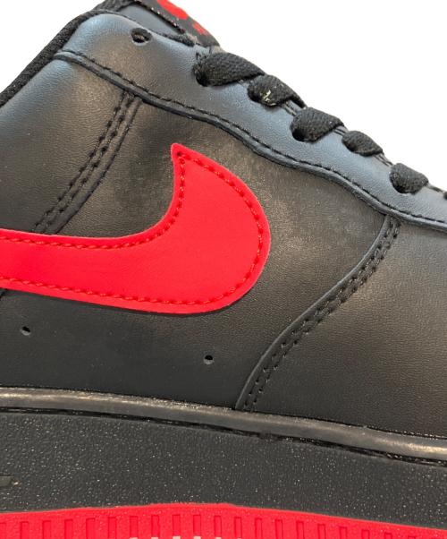 NIKE（ナイキ）NIKE (ナイキ) ローカットスニーカー/Air Force 1 Low ブラック×レッド サイズ:28.5の古着・服飾アイテム