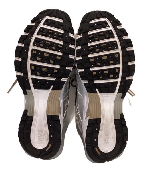 NIKE（ナイキ）NIKE (ナイキ) ローカットスニーカー/P-6000　HQ3030-200 シルバー サイズ:27cmの古着・服飾アイテム