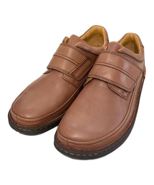 CLARKS（クラークス）CLARKS (クラークス) Nature Fix ウォーキングシューズ ブラウン サイズ:27.5の古着・服飾アイテム