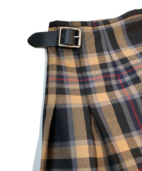 O'NEIL OF DUBLIN（オニールオブダブリン）O'NEIL OF DUBLIN (オニールオブダブリン) キルトスカート ベージュ サイズ:38の古着・服飾アイテム