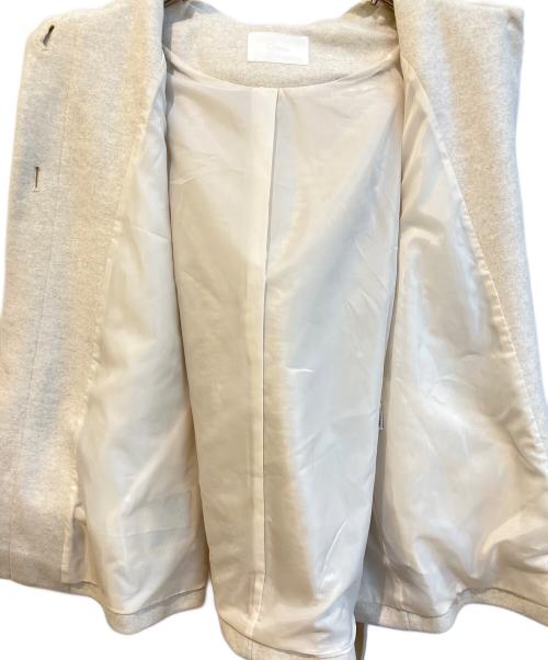 chico（チコ）chico (チコ) ファー付きフード襟マルチwayケープコート　CHZ1052408A0003 ベージュ サイズ:freeの古着・服飾アイテム