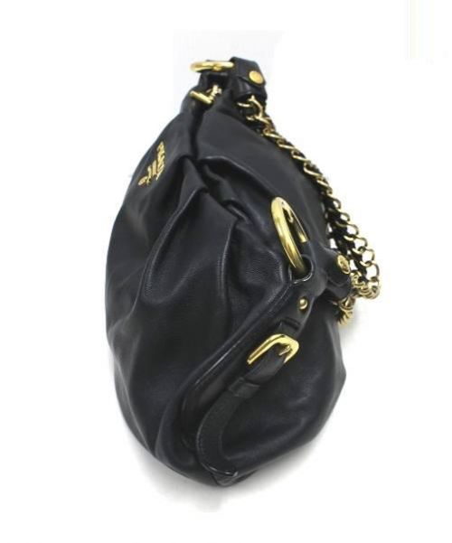 PRADA（プラダ）PRADA (プラダ) ナッパレザーチェーンショルダーバッグ ブラックの古着・服飾アイテム