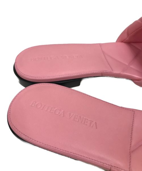 BOTTEGA VENETA（ボッテガベネタ）BOTTEGA VENETA (ボッテガベネタ) パデットフラットサンダル ピンク サイズ:38の古着・服飾アイテム
