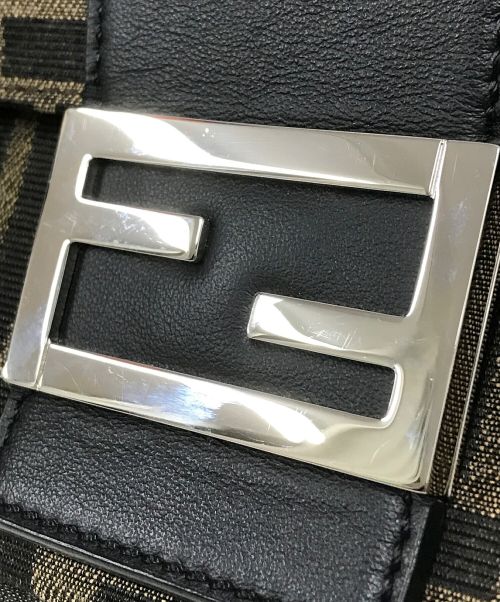 FENDI（フェンディ）FENDI (フェンディ) バゲット スリム 2WAYクラッチバッグ ブラウンの古着・服飾アイテム