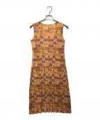 PLEATS PLEASEプリーツプリーズ）の古着「ノースリーブプリーツワンピース」｜ベージュ