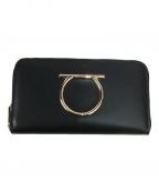 Salvatore Ferragamoサルヴァトーレ フェラガモ）の古着「ガンチーニ ラウンドファスナー長財布」｜ブラック