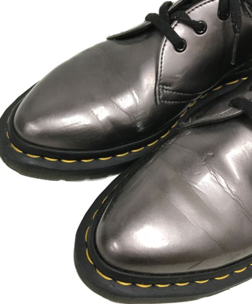 Dr.Martens（ドクターマーチン）Dr.Martens (ドクターマーチン) エナメル3ホールシューズ グレー サイズ:24cmの古着・服飾アイテム