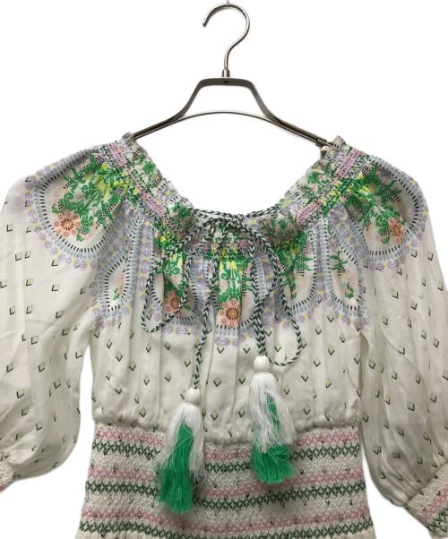 alice+olivia（アリスアンドオリビア）alice+olivia (アリスアンドオリビア) オフショルダーブラウスワンピース ホワイト×グリーン サイズ:Ｓの古着・服飾アイテム