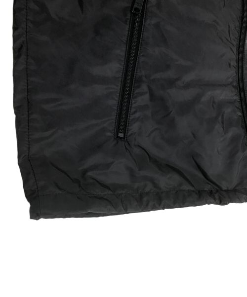 PRADA（プラダ）PRADA (プラダ) RE-NYLON フロントロゴ ジップアップ ナイロンジャケット ブラック サイズ:SIZE 50の古着・服飾アイテム