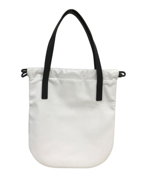 HYKE（ハイク）HYKE (ハイク) CHACOLI (チャコリ) LEATHER POUCHレザートートバッグ ホワイト 未使用品の古着・服飾アイテム