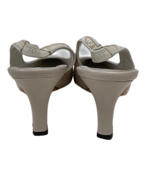 Salvatore Ferragamo（サルヴァトーレ フェラガモ）Salvatore Ferragamo (サルヴァトーレ フェラガモ) ガンチーニヒールミュール グレー サイズ:SIZE 5 1/2の古着・服飾アイテム