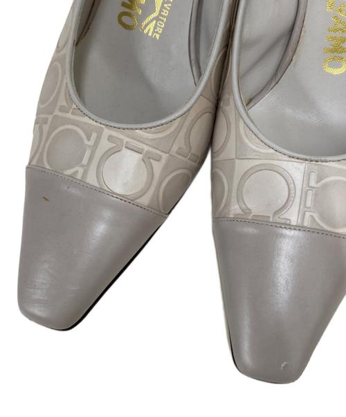 Salvatore Ferragamo（サルヴァトーレ フェラガモ）Salvatore Ferragamo (サルヴァトーレ フェラガモ) ガンチーニヒールミュール グレー サイズ:SIZE 5 1/2の古着・服飾アイテム