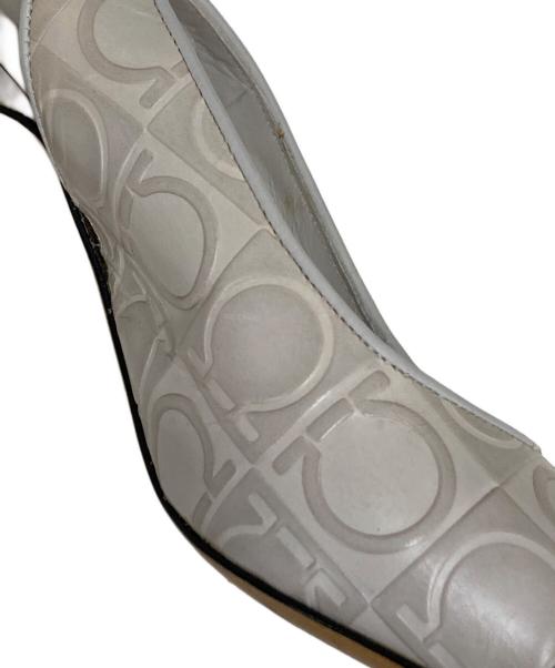 Salvatore Ferragamo（サルヴァトーレ フェラガモ）Salvatore Ferragamo (サルヴァトーレ フェラガモ) ガンチーニヒールミュール グレー サイズ:SIZE 5 1/2の古着・服飾アイテム