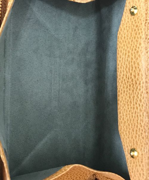 KUBERA（クベラ）KUBERA (クベラ) ラウンドウォレット【ドラーロ】 サーモンピンクの古着・服飾アイテム