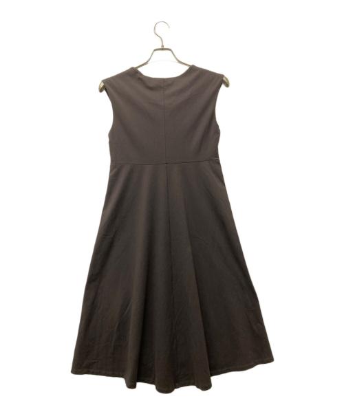 Max Mara WEEK END LINE（マックスマーラ ウイークエンドライン）MAX MARA WEEK END LINE (マックスマーラ ウイークエンドライン) Vネックストレッチノースリーブワンピース ブラウン サイズ:Mの古着・服飾アイテム