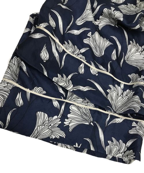 Max Mara WEEK END LINE（マックスマーラ ウイークエンドライン）MAX MARA WEEK END LINE (マックスマーラ ウイークエンドライン) フラワープリントシルクイージーパンツ ネイビー サイズ:40の古着・服飾アイテム