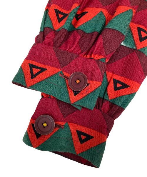 GIVENCHY NOUVELLE BOUTIQUE（ジバンシィ・ヌーベル・ブティック）GIVENCHY NOUVELLE BOUTIQUE (ジバンシィ・ヌーベル・ブティック) 総柄ウールノーカラージャケット レッド サイズ:SIZE 12の古着・服飾アイテム