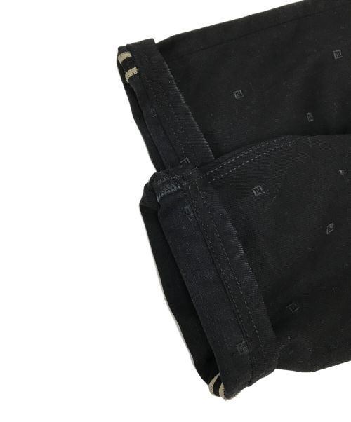 FENDI（フェンディ）FENDI (フェンディ) FFズッカ柄ブラックデニムパンツ インディゴ サイズ:SIZE W33の古着・服飾アイテム