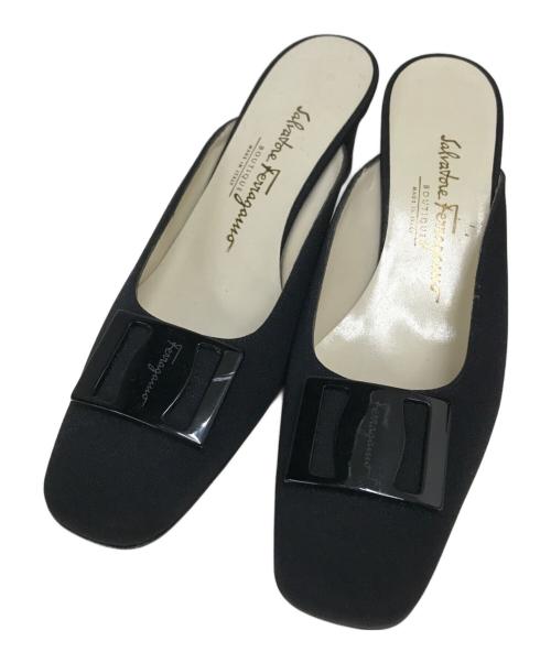 Salvatore Ferragamo（サルヴァトーレ フェラガモ）Salvatore Ferragamo (サルヴァトーレ フェラガモ) ヴァラデザインミュール ブラック サイズ:SIZE6Dの古着・服飾アイテム