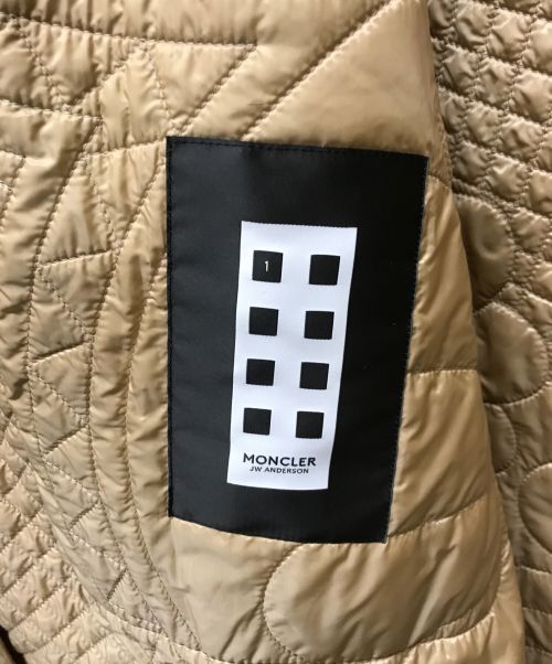 MONCLER（モンクレール）MONCLER　 (モンクレール) J.W.ANDERSON (ジェイダブリューアンダーソン) PENBRYN QUILTED COTTON LONG COAT ベージュ サイズ:1の古着・服飾アイテム